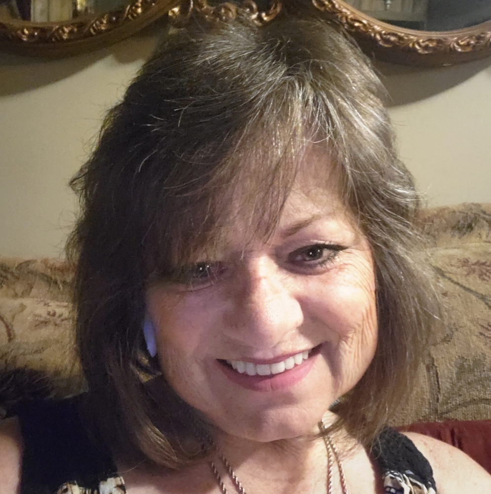 Meet your Posher, Debbie